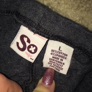 SO Pants - Gray SO Capri Leggings - Large SO Pants - Gray SO Capri Leggings - Large